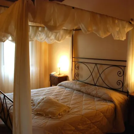 Le Logge Hotel Urbisaglia
